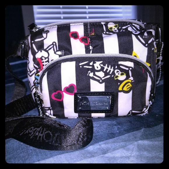 Betsey Johnson Handbags - Betsey Johnson camera carrying case/sm crossbody